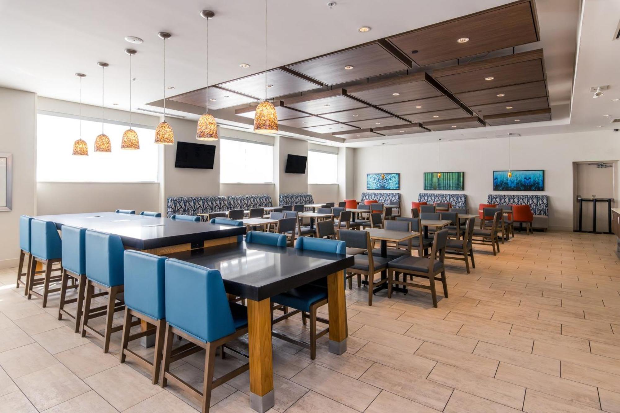 Holiday Inn Express & Suites Downtown Louisville By Ihg Esterno foto
