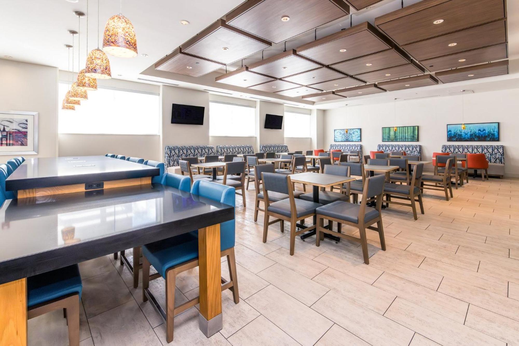 Holiday Inn Express & Suites Downtown Louisville By Ihg Esterno foto