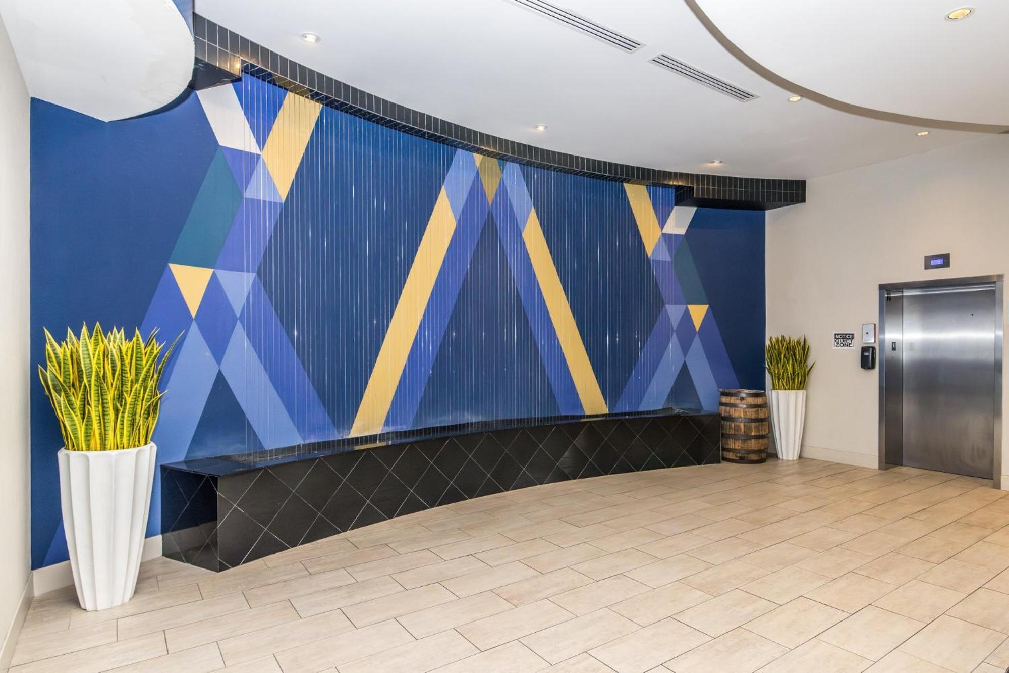 Holiday Inn Express & Suites Downtown Louisville By Ihg Esterno foto