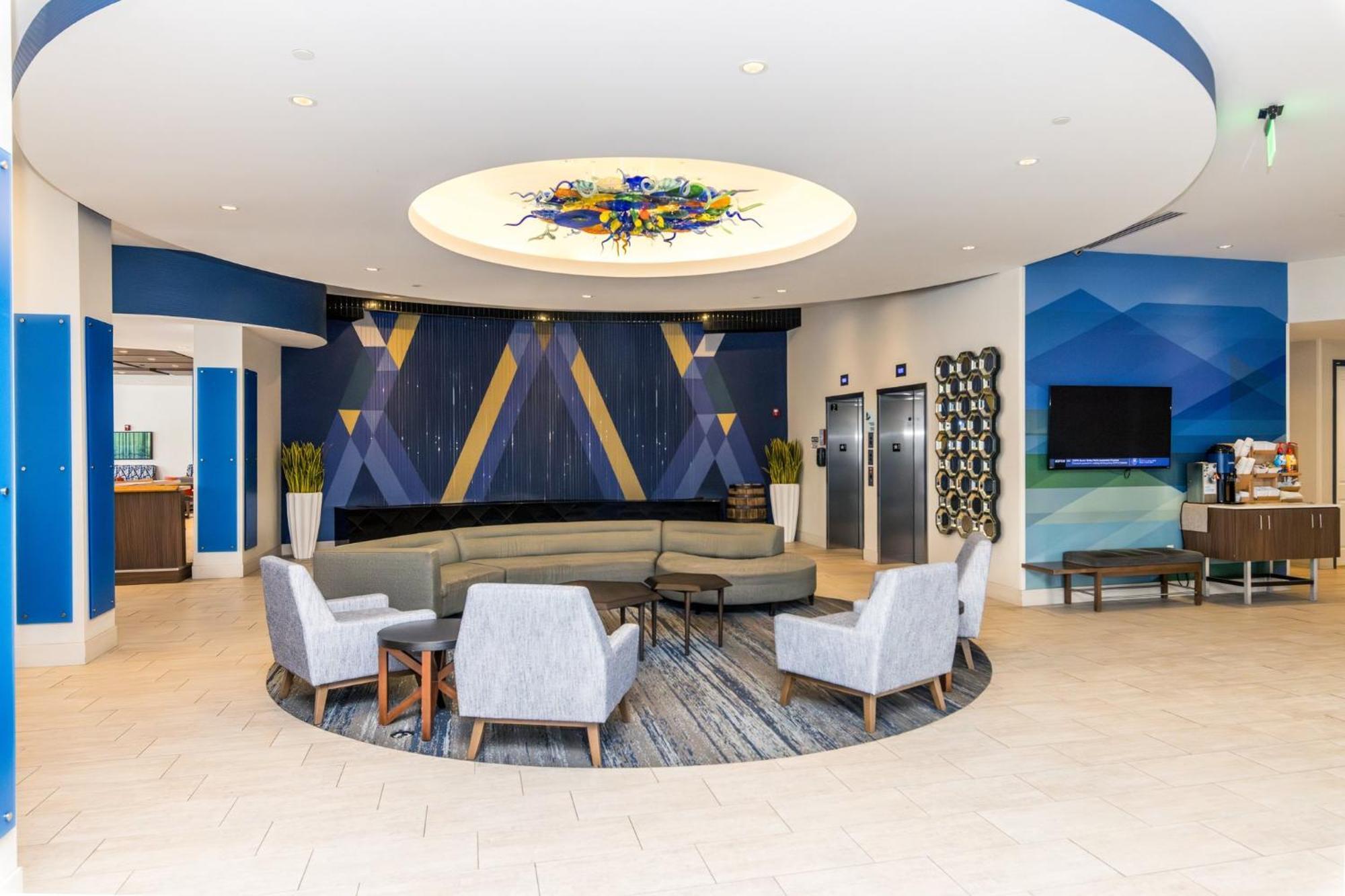 Holiday Inn Express & Suites Downtown Louisville By Ihg Esterno foto