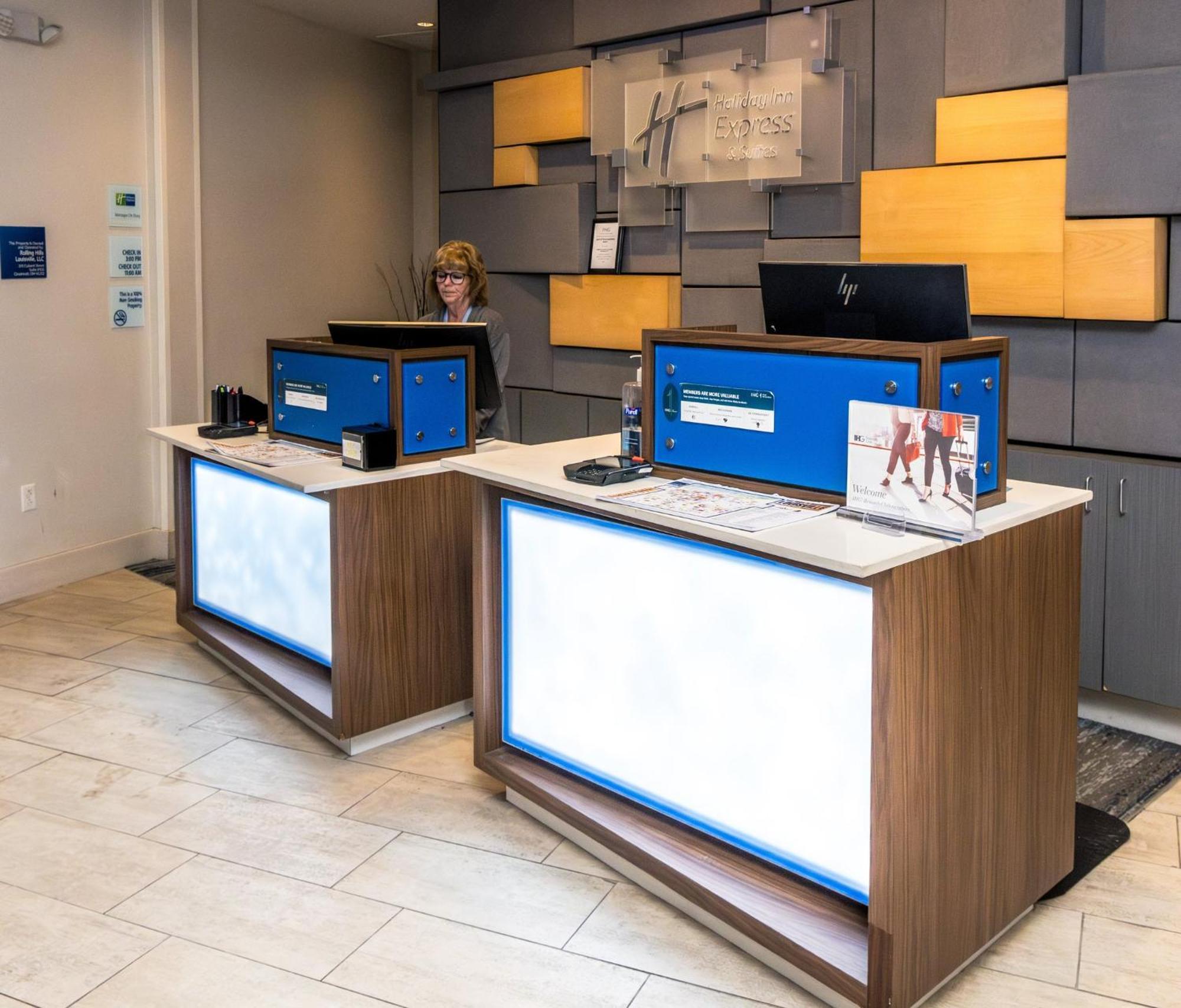Holiday Inn Express & Suites Downtown Louisville By Ihg Esterno foto