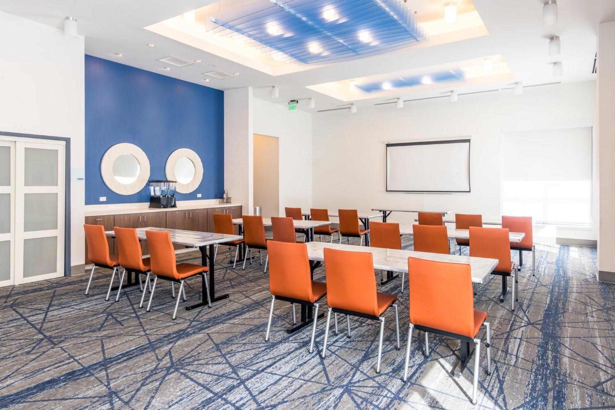 Holiday Inn Express & Suites Downtown Louisville By Ihg Esterno foto